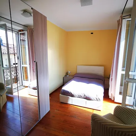 Torres Rojas Apartment