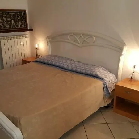 Torres Rojas إيفريا